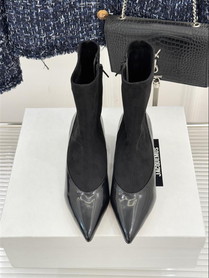 20251128174620838 370